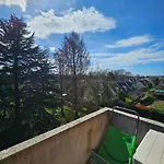 L\'Hippique - Parking - Vue Pyrenees - Balcon