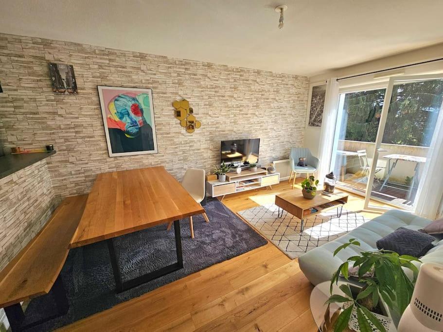 L'hippique - Parking - Vue Pyrenees - Balcon Appartement