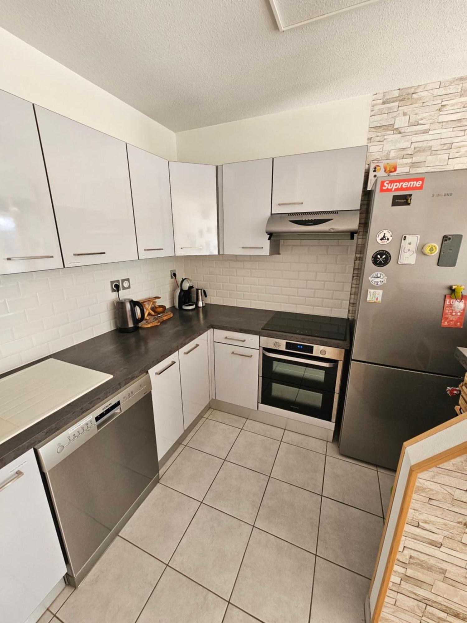 L'hippique - Parking - Vue Pyrenees - Balcon *